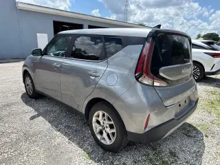 Kia Soul 2024 LX 4 puertas Crossover