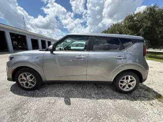 Kia Soul 2024 LX 4 puertas Crossover