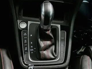 Volkswagen Golf GTI 2019 SE Sedán de 4 puertas 7A