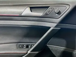 Volkswagen Golf GTI 2019 SE Sedán de 4 puertas 7A