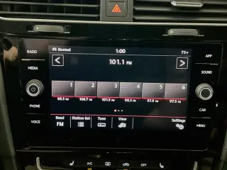 Volkswagen Golf GTI 2019 SE Sedán de 4 puertas 7A