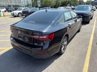 Volkswagen Jetta 2024 SE 4dr Sedán