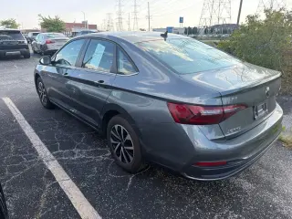 Volkswagen Jetta 2024 S Sedán 4 puertas 8A