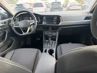 Volkswagen Jetta 2024 S Sedán 4 puertas 8A