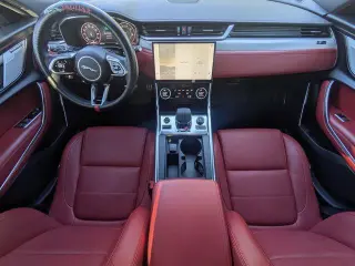 Jaguar XF 2024 P250 R-Dynamic SE 4dr Sedán