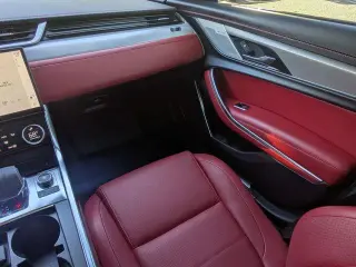 Jaguar XF 2024 P250 R-Dynamic SE 4dr Sedán