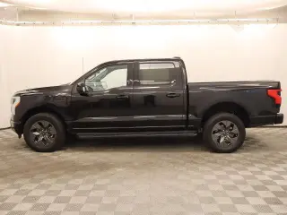 Ford F-150 Lightning 2023 AWD XLT 4dr SuperCrew 5.5 ft. SB