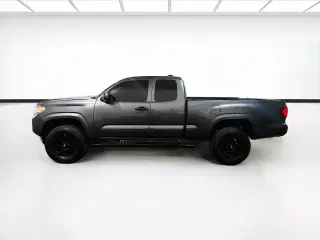Toyota Tacoma 2023 4x4 SR 4dr Access Cab 6.1 ft LB