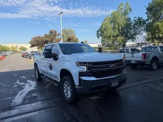 Chevrolet Silverado 1500 2021 4x4 LT 4dr Crew Cab 5.8 ft. SB con 2FL