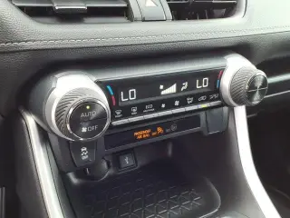 Toyota RAV4 Hybrid 2022 AWD LE 4dr SUV