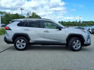 Toyota RAV4 Hybrid 2022 AWD LE 4dr SUV