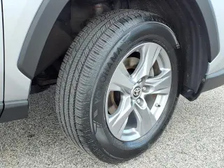 Toyota RAV4 Hybrid 2022 AWD LE 4dr SUV