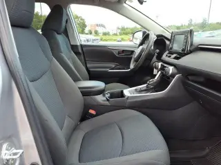 Toyota RAV4 Hybrid 2022 AWD LE 4dr SUV