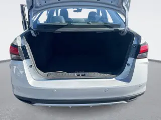 Nissan Versa 2025 SV 4dr Sedán