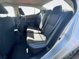 Nissan Versa 2025 SV 4dr Sedán
