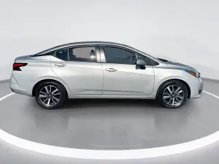 Nissan Versa 2025 SV 4dr Sedán
