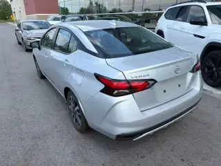 Nissan Versa 2025 SV 4dr Sedán
