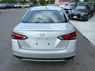 Nissan Versa 2025 SV 4dr Sedán