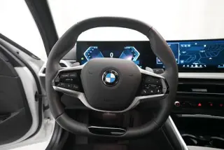 BMW Serie 3 2025 AWD 330i xDrive 4dr Sedán