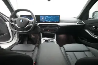 BMW Serie 3 2025 AWD 330i xDrive 4dr Sedán