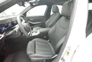 BMW Serie 3 2025 AWD 330i xDrive 4dr Sedán
