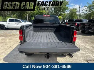 GMC Sierra 2500HD 2015 4x4 Denali cabina doble con cuatro puertas, versión Short Bed