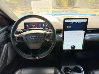 Ford Mustang Mach-E 2023 AWD GT 4dr SUV