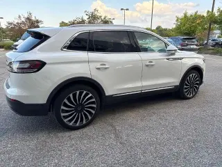 Lincoln Nautilus 2023 AWD Black Label, SUV de 4 puertas