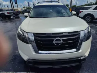 Nissan Pathfinder 2024 SV 4x4 SUV