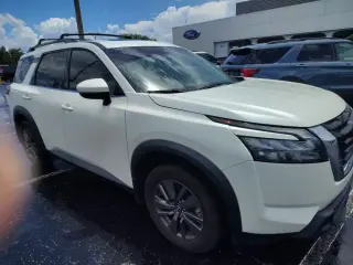 Nissan Pathfinder 2024 SV 4x4 SUV