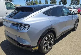Ford Mustang Mach-E 2022 Premium 4dr SUV
