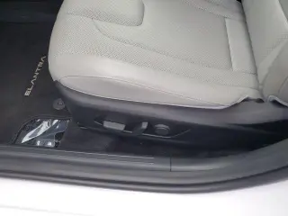 Hyundai ELANTRA Híbrido 2025 Limited 4dr Sedán