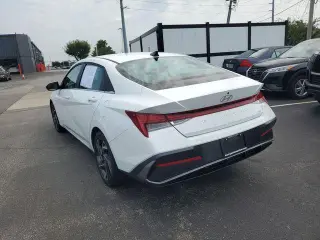 Hyundai ELANTRA Híbrido 2025 Limited 4dr Sedán
