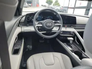 Hyundai ELANTRA Híbrido 2025 Limited 4dr Sedán