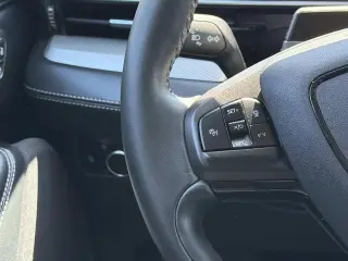 Ford Mustang Mach-E 2023 Select 4dr SUV