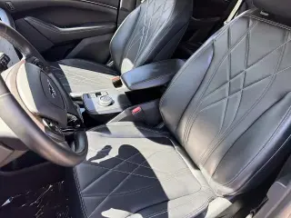 Ford Mustang Mach-E 2023 Select 4dr SUV