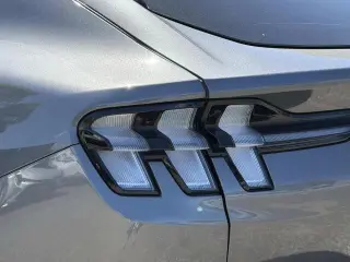 Ford Mustang Mach-E 2023 Select 4dr SUV