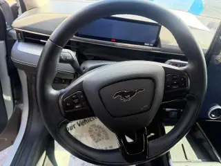 Ford Mustang Mach-E 2022 Select 4dr SUV