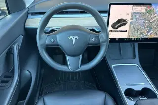 Tesla Model Y 2021 AWD Long Range 4dr Crossover