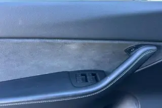 Tesla Model Y 2021 AWD Long Range 4dr Crossover