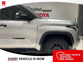 Toyota Tundra 2024 4x4 SR5 4dr CrewMax Cab Camioneta SB