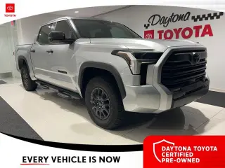 Toyota Tundra 2024 4x4 SR5 4dr CrewMax Cab Camioneta SB