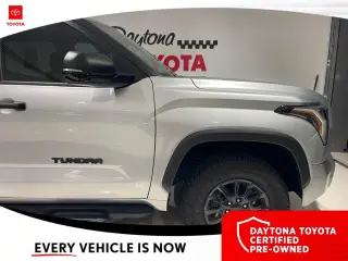 Toyota Tundra 2024 4x4 SR5 4dr CrewMax Cab Camioneta SB