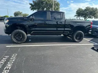 Chevrolet Silverado 1500 2022 4x4 RST 4dr Crew Cab 5.8 ft. SB