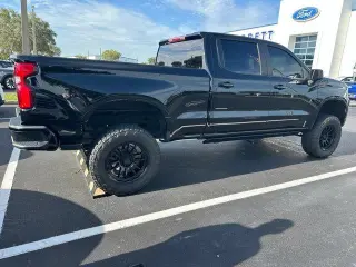 Chevrolet Silverado 1500 2022 4x4 RST 4dr Crew Cab 5.8 ft. SB
