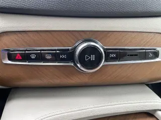 Volvo XC90 Recharge 2022 eAWD T8 Inscription Expression 7 Plazas Alcance Extendido SUV de 4 Puertas