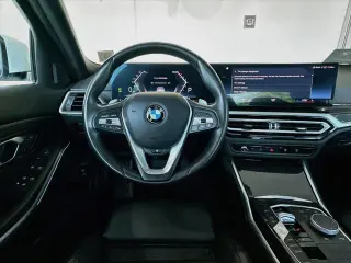 BMW Serie 3 2024 AWD 330i xDrive 4dr Sedán