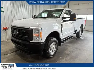Ford F-250 Super Duty 2023 4x4 XL 2dr Cabina Regular Camioneta de 8 ft. LB