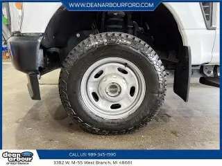 Ford F-250 Super Duty 2023 4x4 XL 2dr Cabina Regular Camioneta de 8 ft. LB