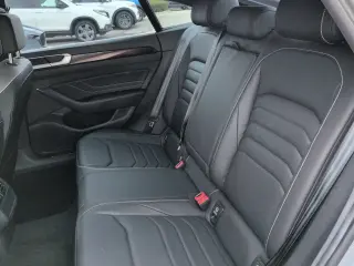 Volkswagen Arteon 2023 AWD SEL R-Line 4Motion 4dr Sedán